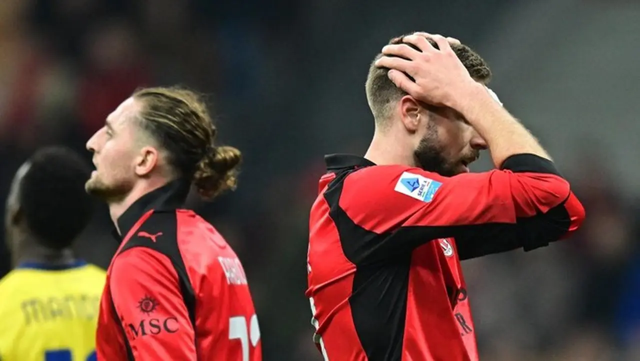 AC Milan Tertinggal 10 Poin dari Inter Milan Usai Takluk dari Parma di San Siro AC Milan Tertinggal 10 Poin dari Inter Milan Usai Takluk dari Parma di San Siro