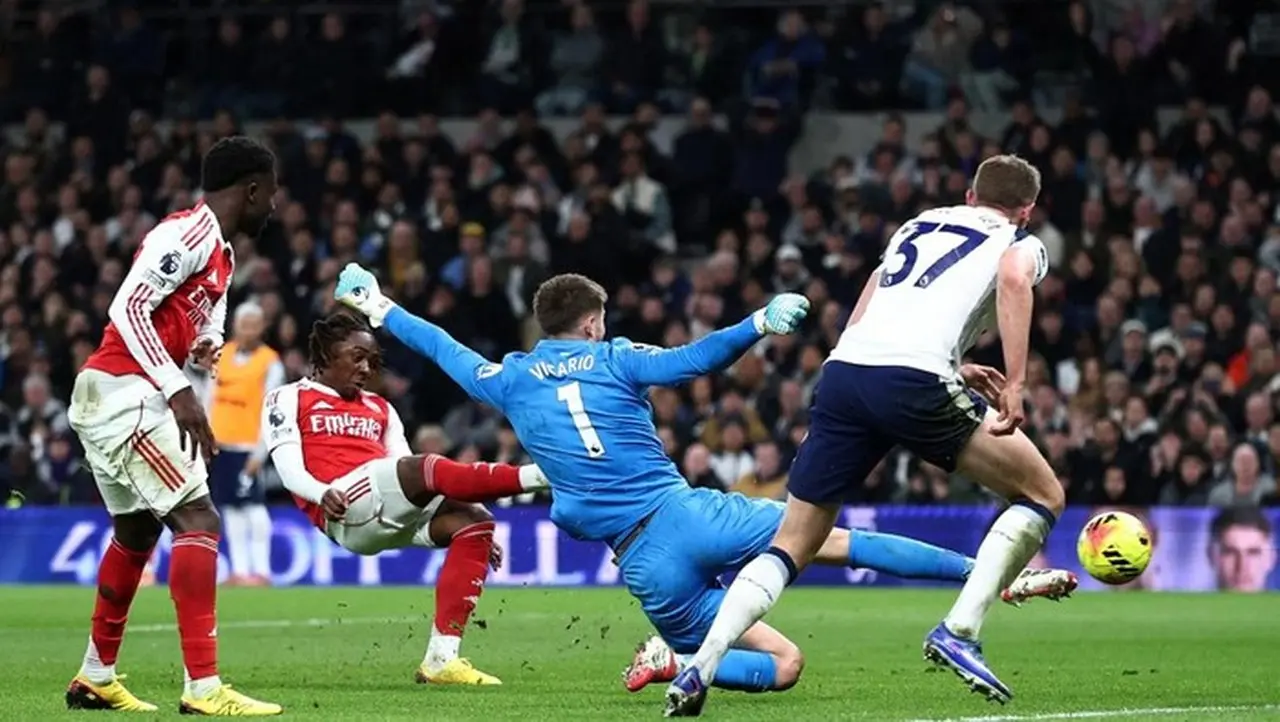 Derby London Utara: Eze Pecah Telur 18 Laga, Kolo Muani Buka Gol Perdana EPL Derby London Utara: Eze Pecah Telur 18 Laga, Kolo Muani Buka Gol Perdana EPL