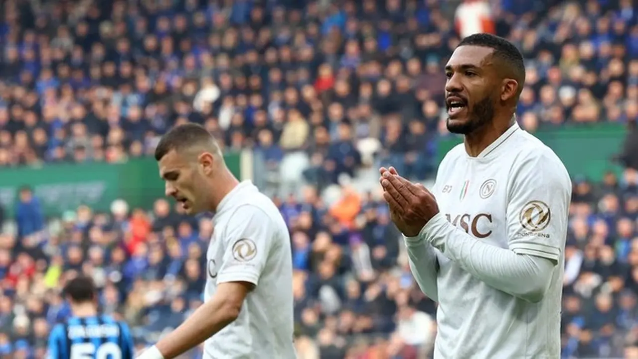 Napoli Frustrasi Usai Kalah dari Atalanta, Salahkan Keputusan Wasit Kontroversial Napoli Frustrasi Usai Kalah dari Atalanta, Salahkan Keputusan Wasit Kontroversial