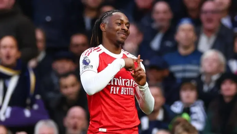 Eberechi Eze Bersyukur Cetak Brace di Derby London Utara, Samai Rekor Henry Eberechi Eze Bersyukur Cetak Brace di Derby London Utara, Samai Rekor Henry