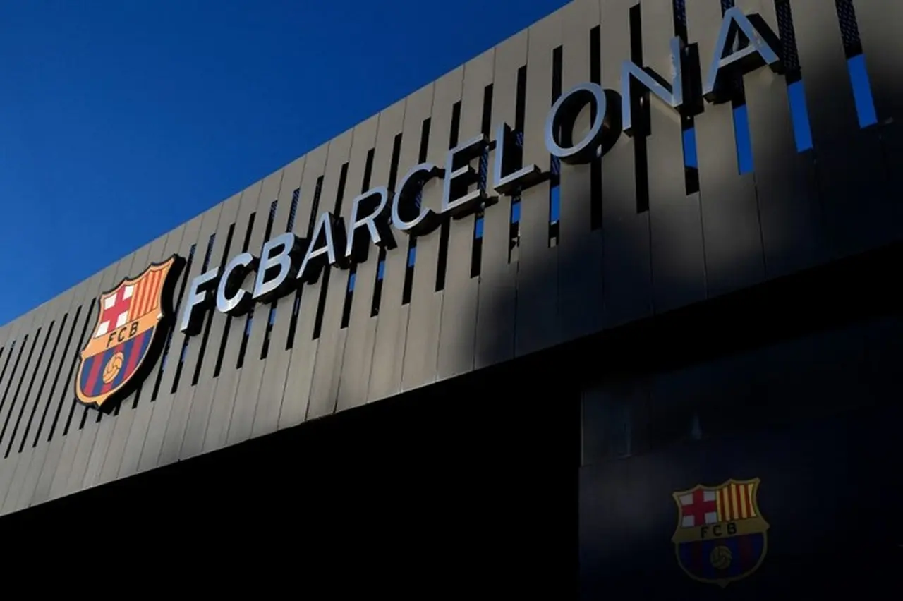 Barcelona Lepas Dro Fernandez ke PSG, Keuangan Klub Mulai Membaik Signifikan Barcelona Lepas Dro Fernandez ke PSG, Keuangan Klub Mulai Membaik Signifikan