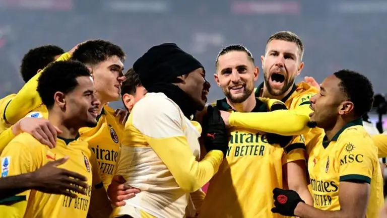 AC Milan Gasak Bologna 3-0, Kokoh di Peringkat Kedua Klasemen Serie A AC Milan Gasak Bologna 3-0, Kokoh di Peringkat Kedua Klasemen Serie A