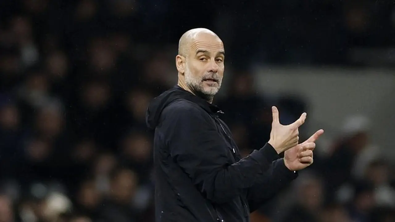 Pep Guardiola Sindir Rival: Belanja Besar, Mana Trofinya?