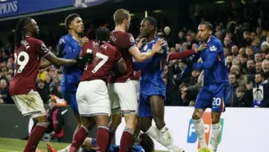 Chelsea vs West Ham Memanas: Kartu Merah Todibo, Traore Ngamuk di Stamford Bridge