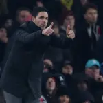 Mikel Arteta Minta Maaf ke Liam Rosenior atas Insiden Pemanasan Chelsea