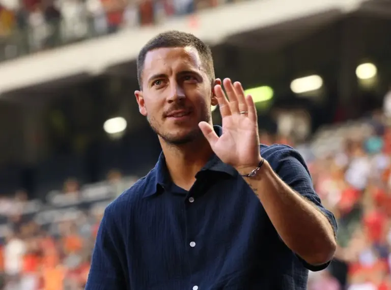 Eden Hazard Tolak Mentah-mentah Permintaan Maurizio Sarri untuk Jadi Seperti Cristiano Ronaldo Eden Hazard Tolak Mentah-mentah Permintaan Maurizio Sarri untuk Jadi Seperti Cristiano Ronaldo