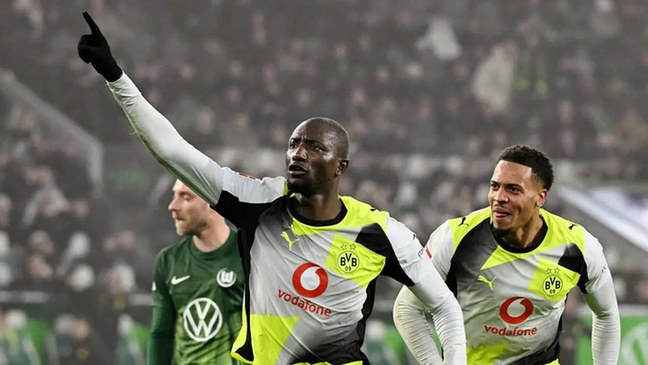 Borussia Dortmund Raih Kemenangan Tipis 2-1 atas Wolfsburg di Liga Jerman Borussia Dortmund Raih Kemenangan Tipis 2-1 atas Wolfsburg di Liga Jerman
