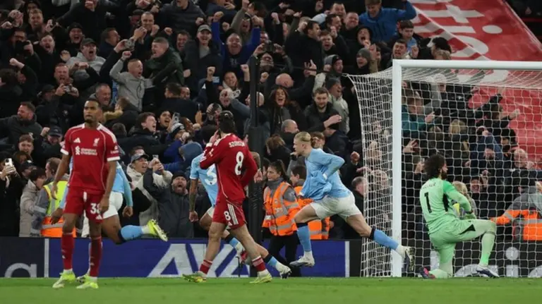 Comeback Dramatis Man City di Anfield: Haaland Cetak Gol Kemenangan 2-1 atas Liverpool Comeback Dramatis Man City di Anfield: Haaland Cetak Gol Kemenangan 2-1 atas Liverpool