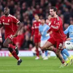 VAR Anulir Gol Liverpool di Injury Time, Gary Neville: Teknologi Ini Membunuh Kegembiraan