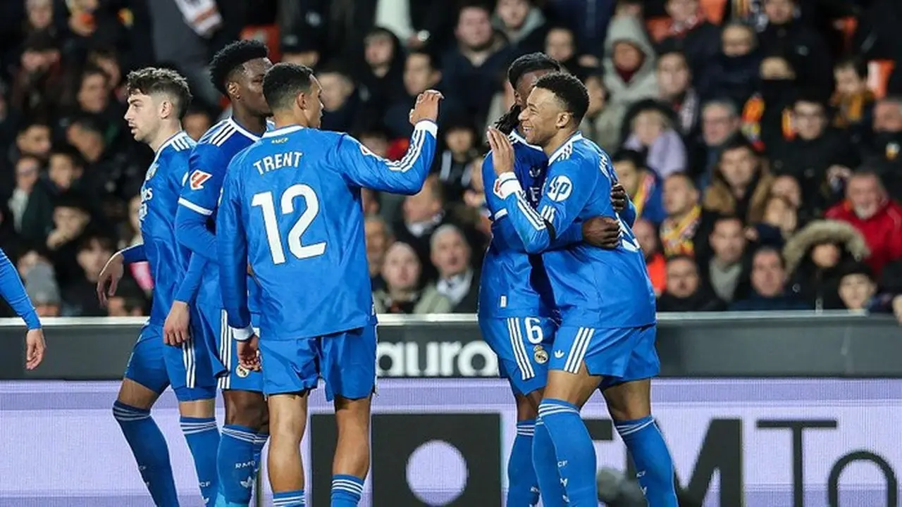 Real Madrid Taklukkan Valencia 2-0 Berkat Kesabaran dan Soliditas Lini Belakang Real Madrid Taklukkan Valencia 2-0 Berkat Kesabaran dan Soliditas Lini Belakang