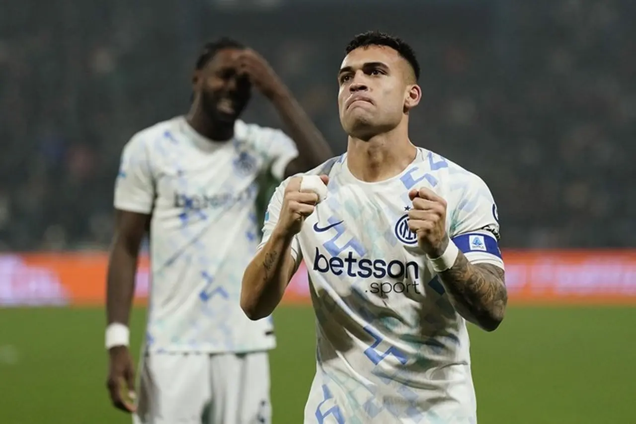 Lautaro Martinez Samai Rekor Boninsegna, Masuk 3 Besar Top Skor Sepanjang Masa Inter Milan Lautaro Martinez Samai Rekor Boninsegna, Masuk 3 Besar Top Skor Sepanjang Masa Inter Milan