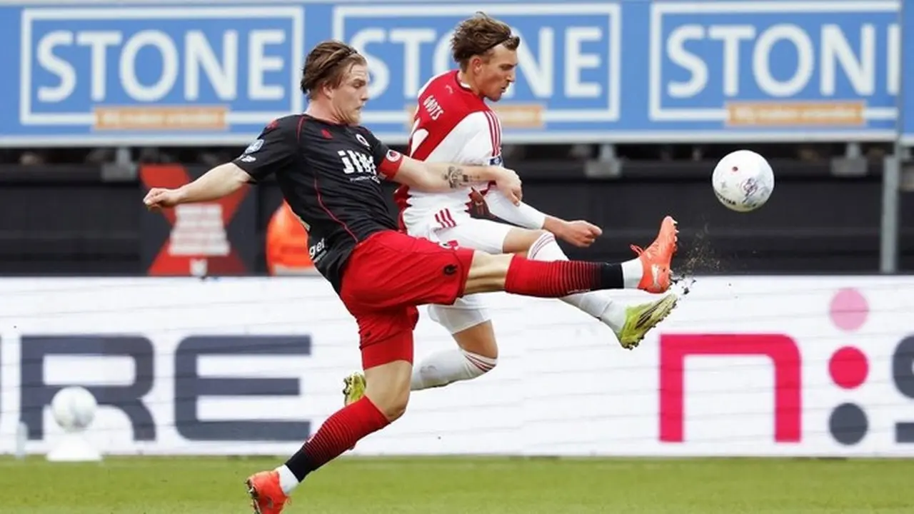 Imbang 2-2 Lawan Ajax, Miliano Jonathans Jadi Pahlawan Comeback Excelsior Imbang 2-2 Lawan Ajax, Miliano Jonathans Jadi Pahlawan Comeback Excelsior