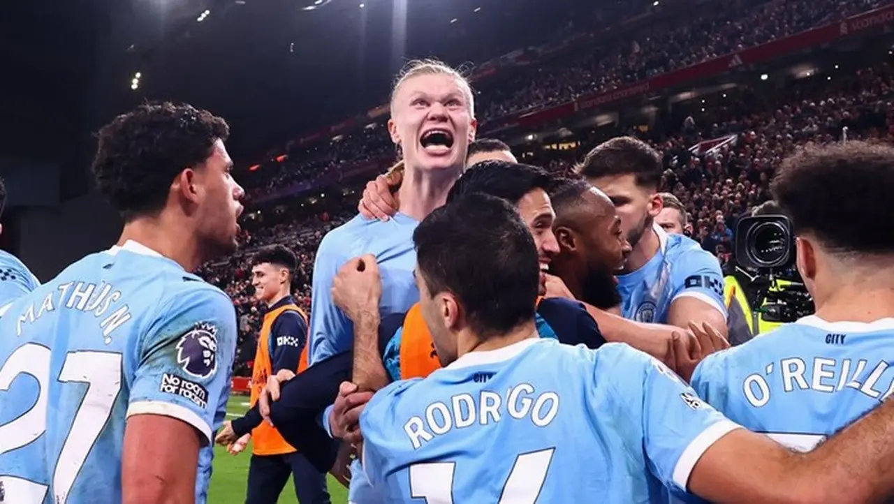 Kemenangan Comeback Man City atas Liverpool Beri Tekanan Mental pada Arsenal Kemenangan Comeback Man City atas Liverpool Beri Tekanan Mental pada Arsenal
