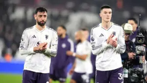 Manchester United Gagal Menang, Nazar Cukur Rambut Fans Frank Ilett Tertunda Lagi