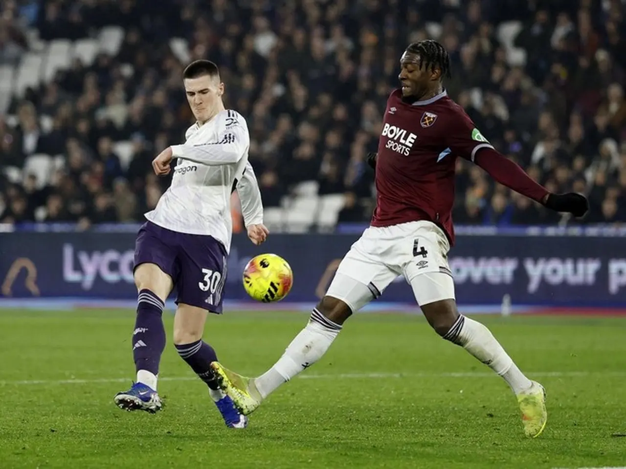 Benjamin Sesko Dua Kali Jadi Pahlawan Manchester United di Injury Time