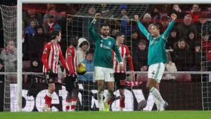 Gol Tunggal Van Dijk Bawa Liverpool Taklukkan Sunderland 1-0 di Liga Inggris