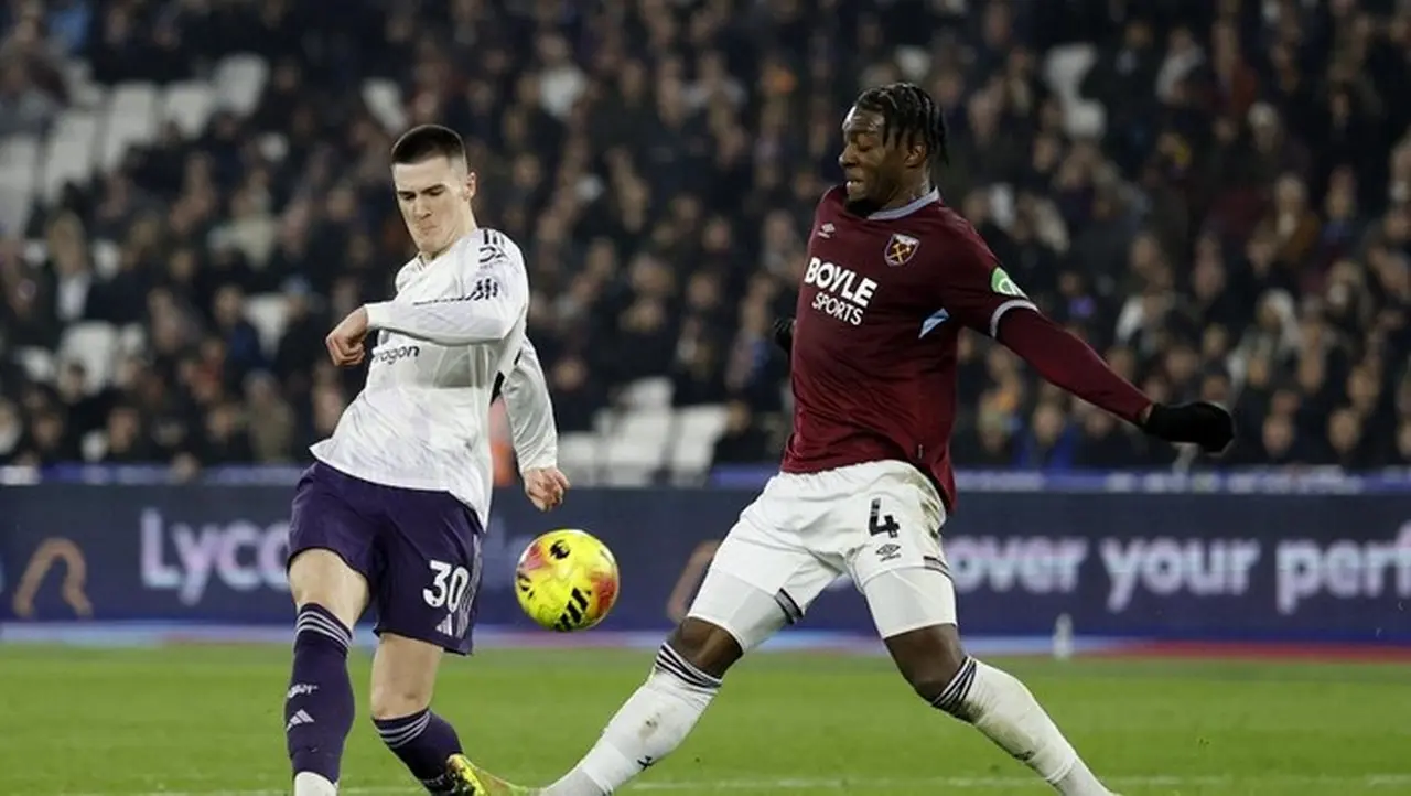 Benjamin Sesko Jadi Pemecah Kebuntuan, MU Selamat dari Kekalahan di Markas West Ham Benjamin Sesko Jadi Pemecah Kebuntuan, MU Selamat dari Kekalahan di Markas West Ham