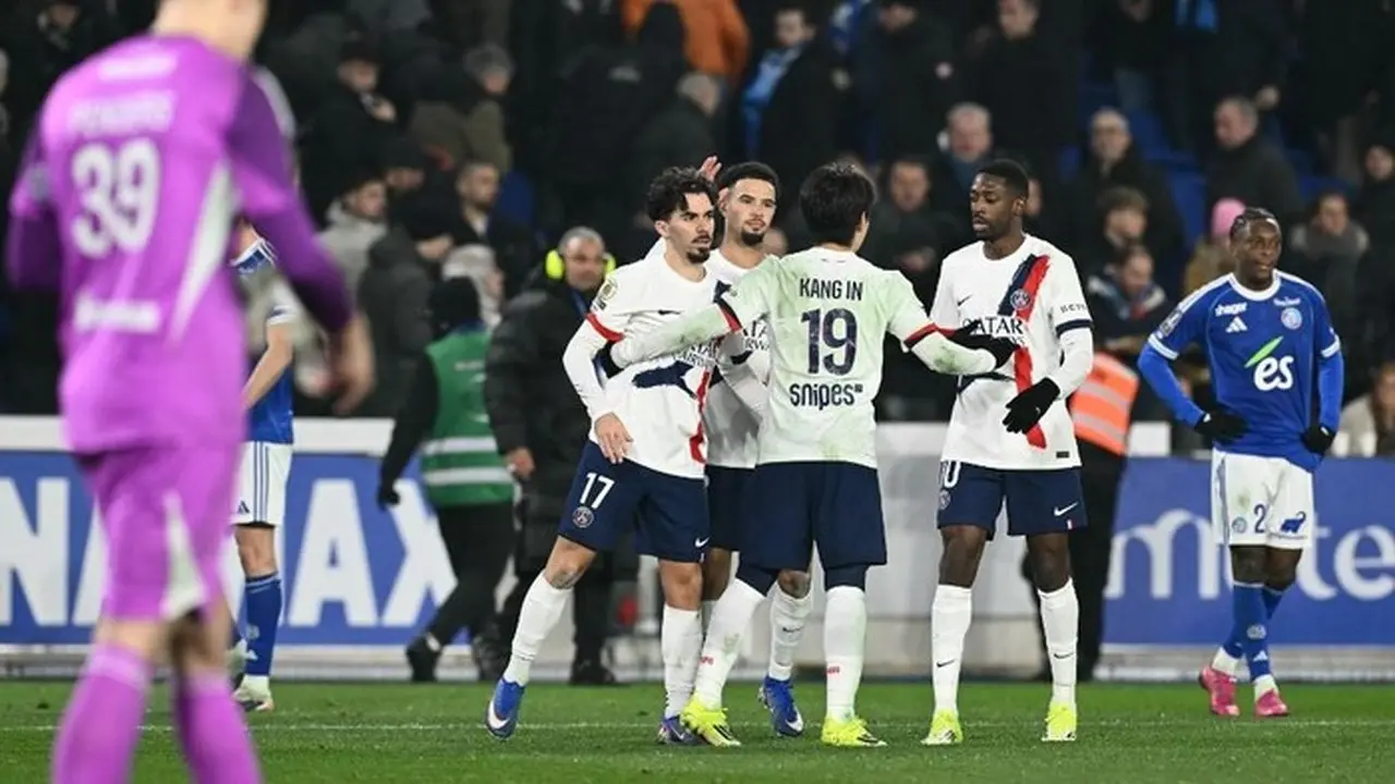 PSG Raih Kemenangan Tipis 2-1 atas Strasbourg Meski Hakimi Diusir Wasit PSG Raih Kemenangan Tipis 2-1 atas Strasbourg Meski Hakimi Diusir Wasit
