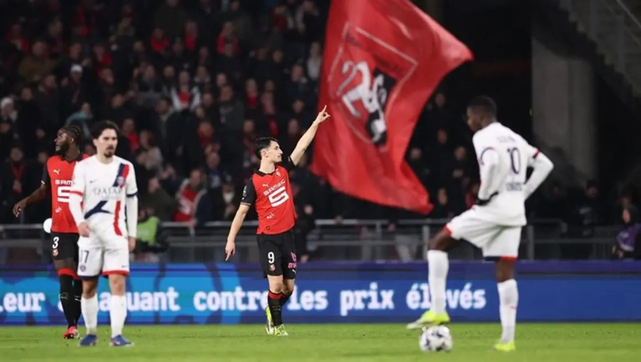 Rennes Bungkam PSG 1-3, Perebutan Puncak Klasemen Ligue 1 Makin Sengit Rennes Bungkam PSG 1-3, Perebutan Puncak Klasemen Ligue 1 Makin Sengit