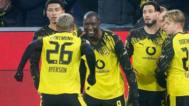 Borussia Dortmund Bungkam Mainz 4-0, Terus Pangkas Jarak dengan Puncak Klasemen Bundesliga Borussia Dortmund Bungkam Mainz 4-0, Terus Pangkas Jarak dengan Puncak Klasemen Bundesliga