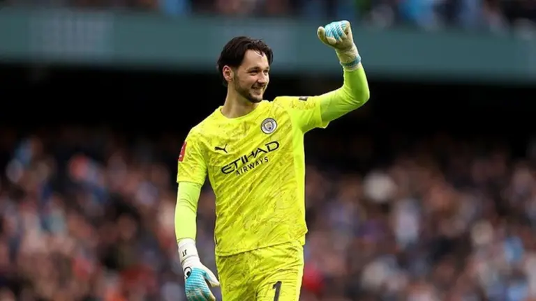 James Trafford Tak Sangka Jadi Deputi Donnarumma di Manchester City James Trafford Tak Sangka Jadi Deputi Donnarumma di Manchester City