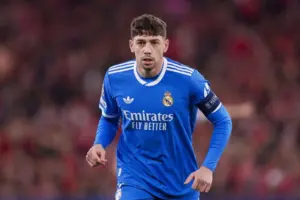 Federico Valverde Pukul Wajah Bek Benfica, Wasit Tak Beri Sanksi