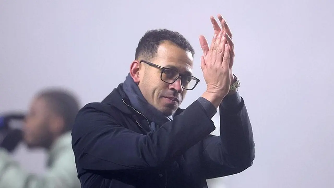 Emmanuel Petit Ragukan Liam Rosenior Bertahan 10 Bulan di Chelsea Emmanuel Petit Ragukan Liam Rosenior Bertahan 10 Bulan di Chelsea