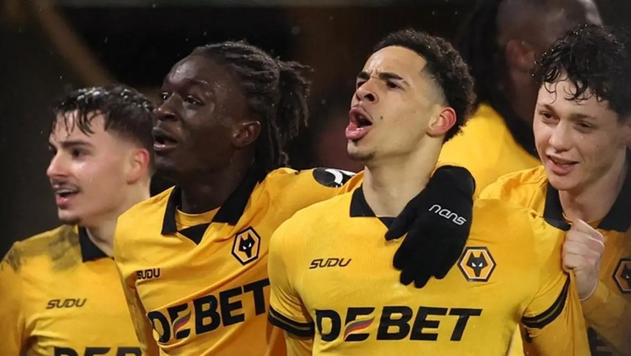 Wolverhampton Ledek Taktik Buang Waktu Arsenal yang Gagal Total Wolverhampton Ledek Taktik Buang Waktu Arsenal yang Gagal Total