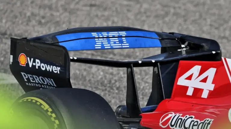 Ferrari Mendadak Copot Sayap “Macarena” Usai Latihan Bebas GP China 2026, Ini Alasannya Ferrari Mendadak Copot Sayap “Macarena” Usai Latihan Bebas GP China 2026, Ini Alasannya